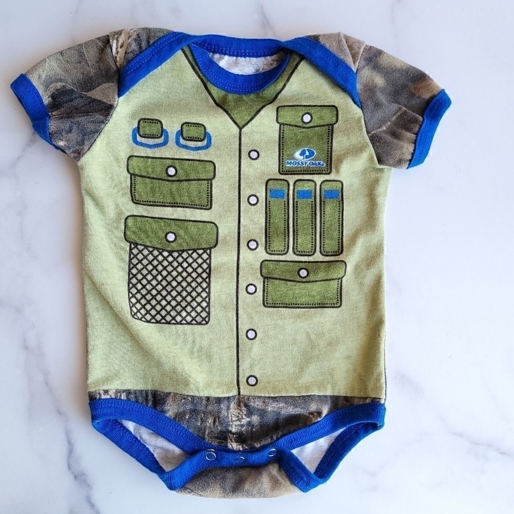 Mossy oak camo fishing shirt onesie hunting buddy
